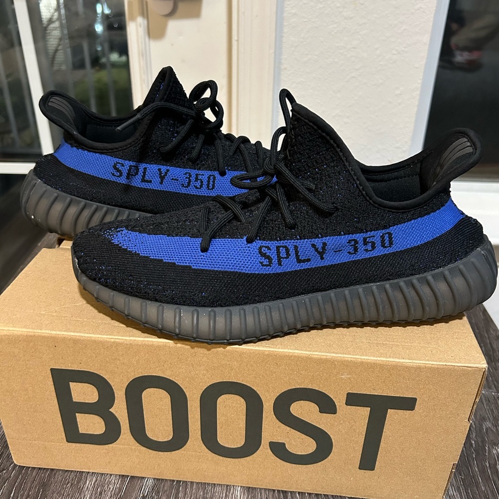 Adidas Yeezy boost 350 V2 men's size 10 - Picture 2 of 6